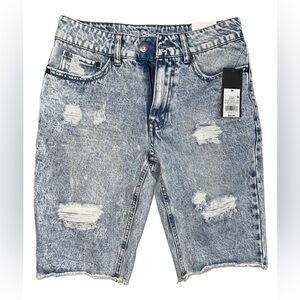💙❤️ New distressed boy short size 28
